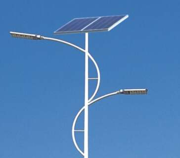 農村都安裝太陽能LED路燈，可謂是一舉兩得