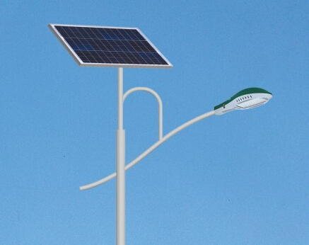 鋰電池太陽能路燈有哪些優(yōu)勢吸引大眾的眼球？